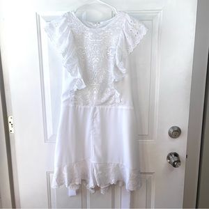 Express NWT Women's Embroidered White Feminine Romper Size Large
